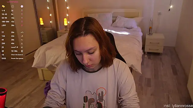 Snapshot of LilyannRosse chatting on 11-16-25, 07:14 LilyannRosse online show from 11-16-25, 07:14