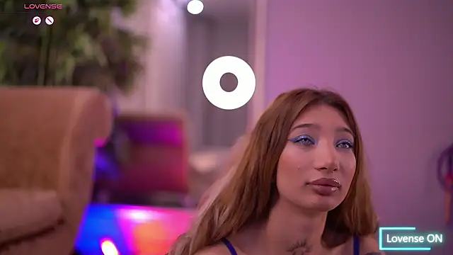 Snapshot of SiennaJayden chatting on 01-16-26, 06:34 SiennaJayden online show from 01-16-26, 06:34