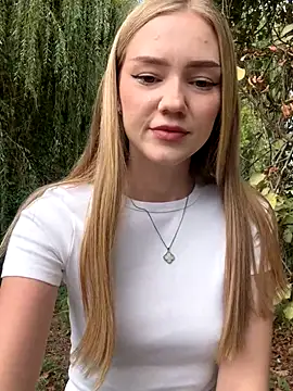 MilaMoone online show from 09-20-25, 10:27