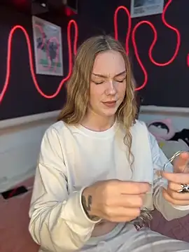 MilaMoone online show from 04-01-26, 10:49