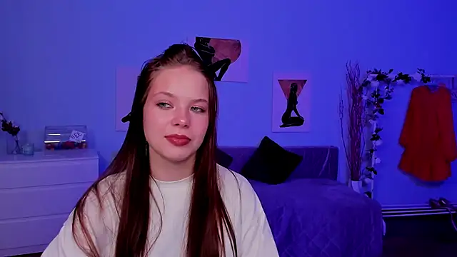 BetsyKiss online show from 10-22-25, 05:19