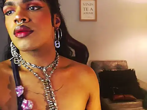 Snapshot of ile_matamba chatting on 10-05-25, 02:48 ile matamba online show from 10-05-25, 02:48