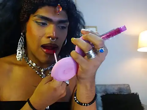 Snapshot of ile_matamba chatting on 10-08-25, 02:36 ile matamba online show from 10-08-25, 02:36