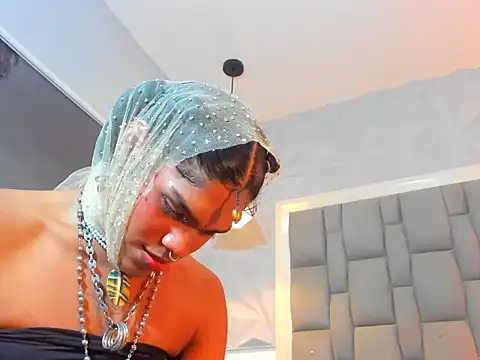 Snapshot of ile_matamba chatting on 11-06-25, 02:51 ile matamba online show from 11-06-25, 02:51