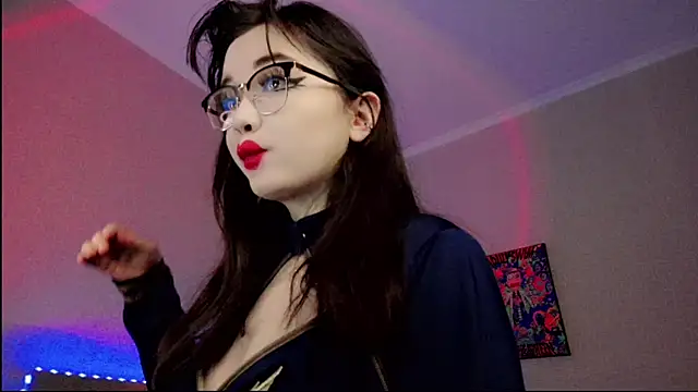 Snapshot of Dazzl1ngFire chatting on 12-22-25, 04:42 Dazzl1ngFire online show from 12-22-25, 04:42