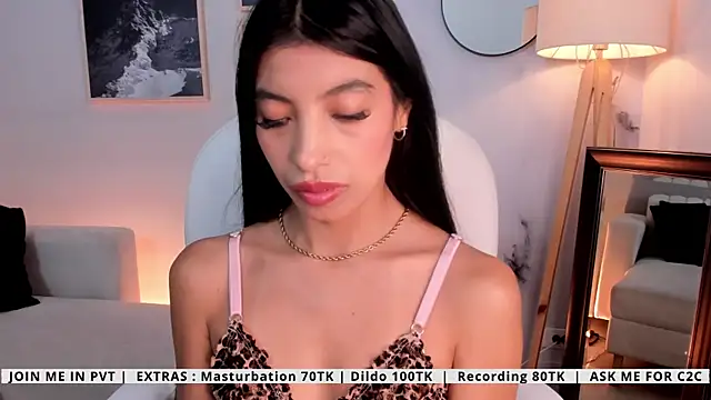 Tiffany Low online show from 04-16-26, 01:56