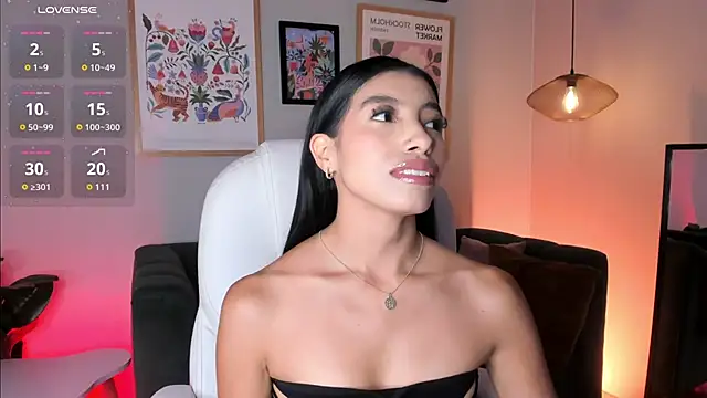 Tiffany Low online show from 05-22-26, 02:01