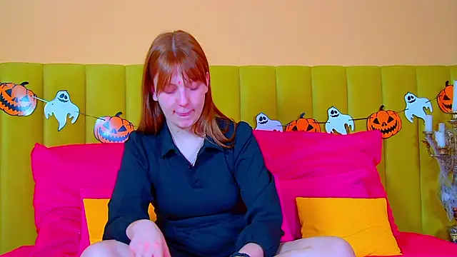 BeatriceBinoche online show from 10-25-25, 06:35