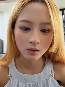 Snapshot of yuki_june chatting on 09-21-25, 08:27 yuki june online show from 09-21-25, 08:27