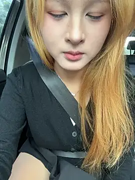 Snapshot of yuki_june chatting on 10-25-25, 08:33 yuki june online show from 10-25-25, 08:33