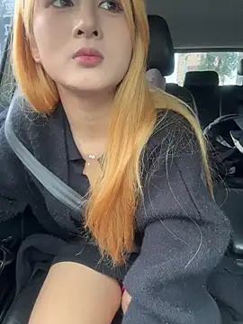 Snapshot of yuki_june chatting on 11-06-25, 08:59 yuki june online show from 11-06-25, 08:59