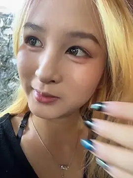 Snapshot of yuki_june chatting on 11-15-25, 07:49 yuki june online show from 11-15-25, 07:49