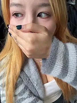 Snapshot of yuki_june chatting on 11-17-25, 09:26 yuki june online show from 11-17-25, 09:26