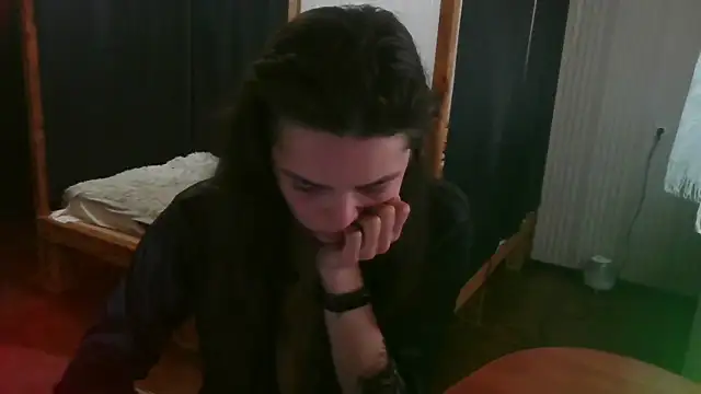 Snapshot of EthelsLover chatting on 05-11-26, 04:04 EthelsLover online show from 05-11-26, 04:04