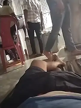 Snapshot of samsharma- chatting on 10-08-25, 04:43 samsharma- online show from 10-08-25, 04:43