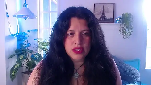 Snapshot of Andrea_secret_ chatting on 09-24-25, 02:09 Andrea secret online show from 09-24-25, 02:09