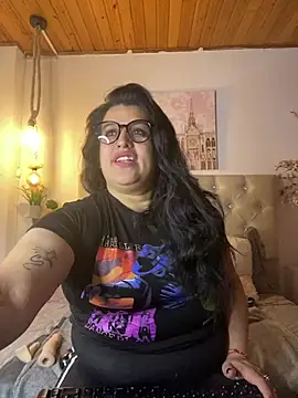 Snapshot of Andrea_secret_ chatting on 07-21-26, 01:57 Andrea secret online show from 07-21-26, 01:57