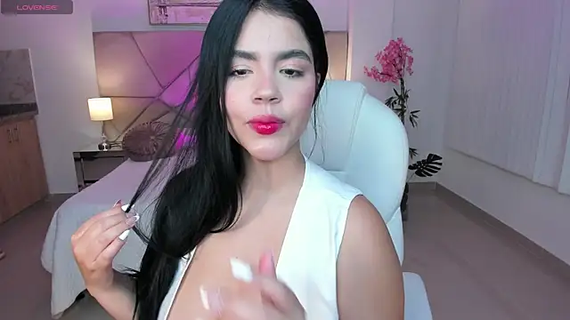 Snapshot of Mila_blaze chatting on 11-28-25, 06:49 Mila blaze online show from 11-28-25, 06:49