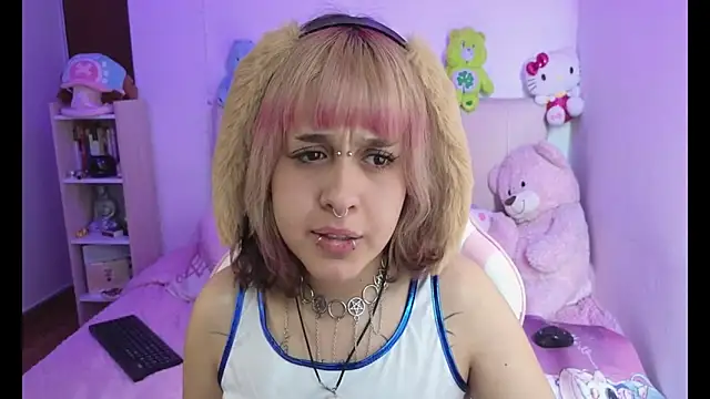 NekoWaifu online show from 04-12-26, 01:49