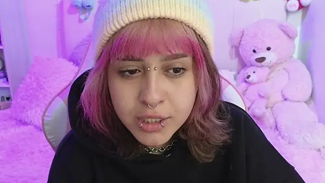 NekoWaifu online show from 04-19-26, 02:27