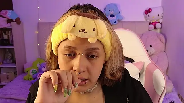 NekoWaifu online show from 06-08-26, 04:07