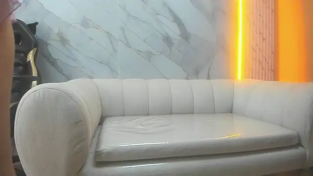 Isabella Blondetf online show from 09-17-25, 10:55