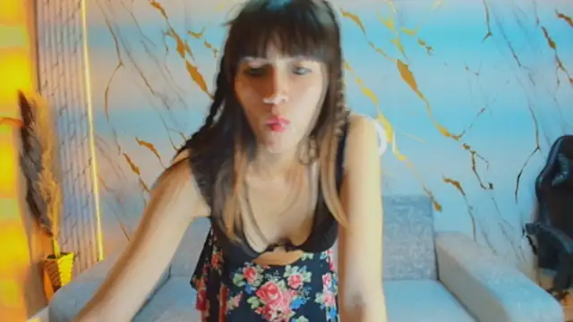 Isabella Blondetf online show from 10-29-25, 07:48