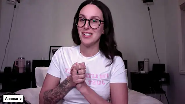 Snapshot of annmarieferrara chatting on 02-18-26, 03:35 annmarieferrara online show from 02-18-26, 03:35