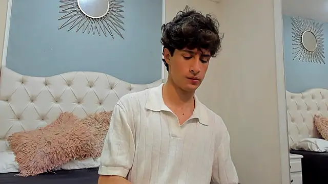 Xam Collen online show from 11-25-25, 03:34