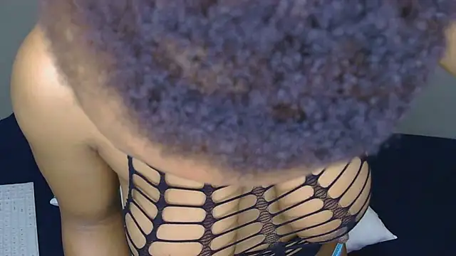 Serafynn online show from 10-19-25, 10:27