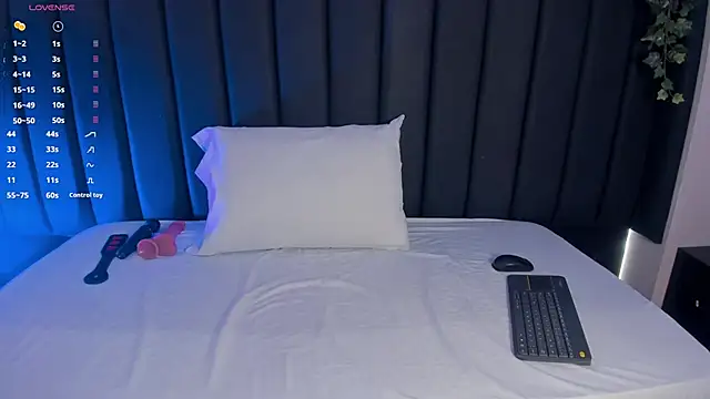 Cristina joy online show from 10-24-25, 12:23