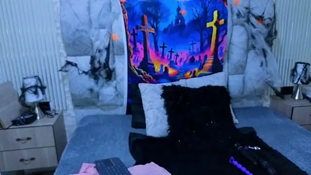 sofiagutierrez   online show from 10-27-25, 03:21