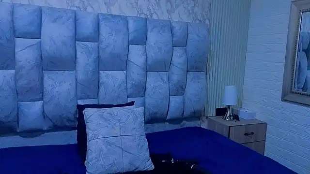 sofiagutierrez   online show from 11-08-25, 01:06