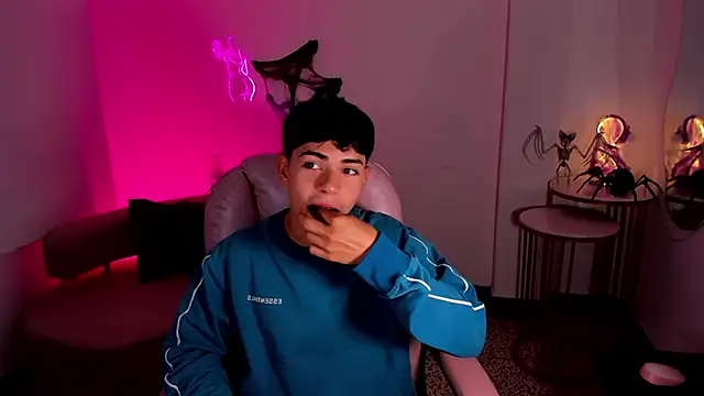 Peter chase online show from 10-19-25, 07:14