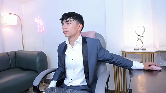 Peter chase online show from 11-22-25, 05:17