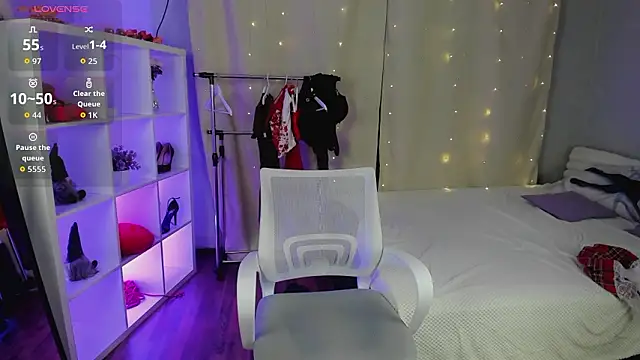 Snapshot of VikkyJane chatting on 02-20-26, 06:26 VikkyJane online show from 02-20-26, 06:26