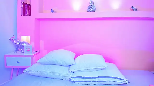 SofiaFontaiine online show from 10-15-25, 03:50