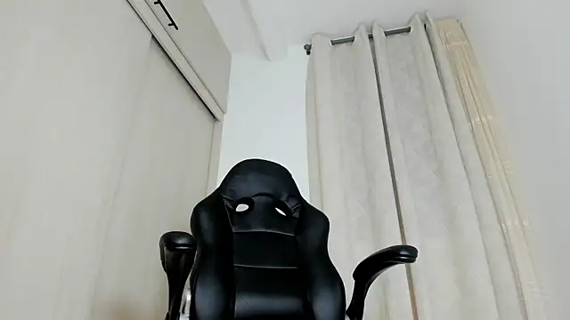 Biscuit oliva online show from 04-15-26, 01:01