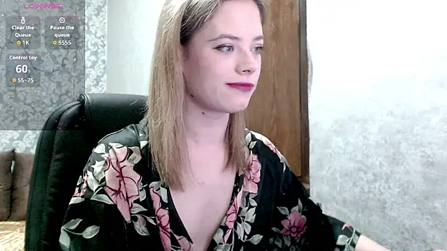 Snapshot of Kate__Loves chatting on 02-11-26, 08:25 Kate Loves online show from 02-11-26, 08:25