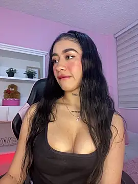 Snapshot of camila1_torres_ chatting on 05-11-26, 07:33 camila1 torres online show from 05-11-26, 07:33