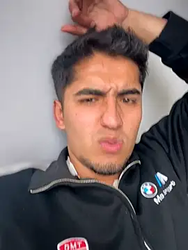 Snapshot of tomy_hot20 chatting on 10-27-25, 08:46 tomy hot20 online show from 10-27-25, 08:46