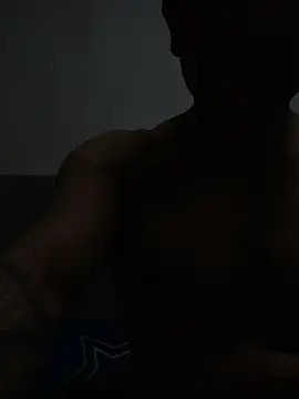 Snapshot of RoyDino chatting on 10-17-25, 10:34 RoyDino online show from 10-17-25, 10:34