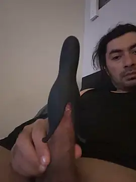 Snapshot of fifthbase007 chatting on 10-17-25, 01:14 fifthbase007 online show from 10-17-25, 01:14