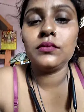 Snapshot of Jasmine_Januja chatting on 05-15-26, 05:47 Jasmine Januja online show from 05-15-26, 05:47