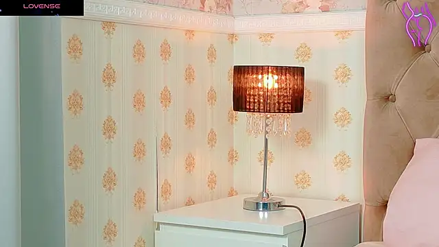 CoraVex online show from 10-06-25, 04:10