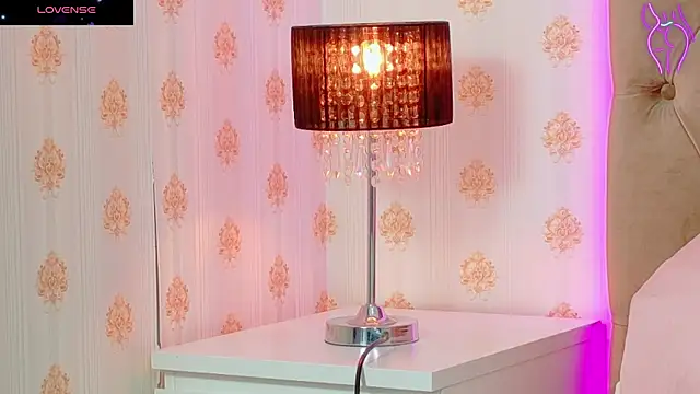 CoraVex online show from 10-10-25, 04:22