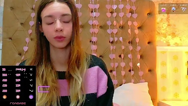 Snapshot of CoraVex chatting on 02-14-26, 05:15 CoraVex online show from 02-14-26, 05:15