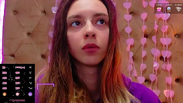 Snapshot of CoraVex chatting on 02-15-26, 05:04 CoraVex online show from 02-15-26, 05:04