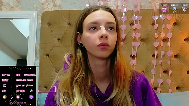 Snapshot of CoraVex chatting on 02-19-26, 05:14 CoraVex online show from 02-19-26, 05:14