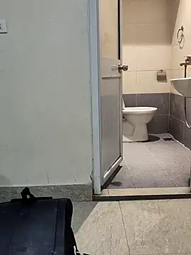 Snapshot of MaiHoang2k chatting on 09-21-25, 05:47 MaiHoang2k online show from 09-21-25, 05:47